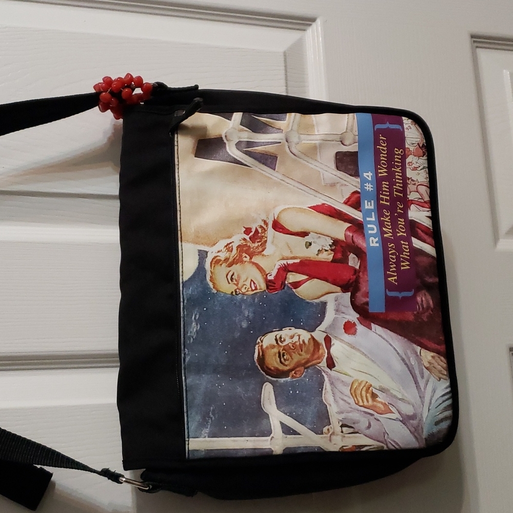 RELIC RULE #4 BAG - Picture 2 of 10